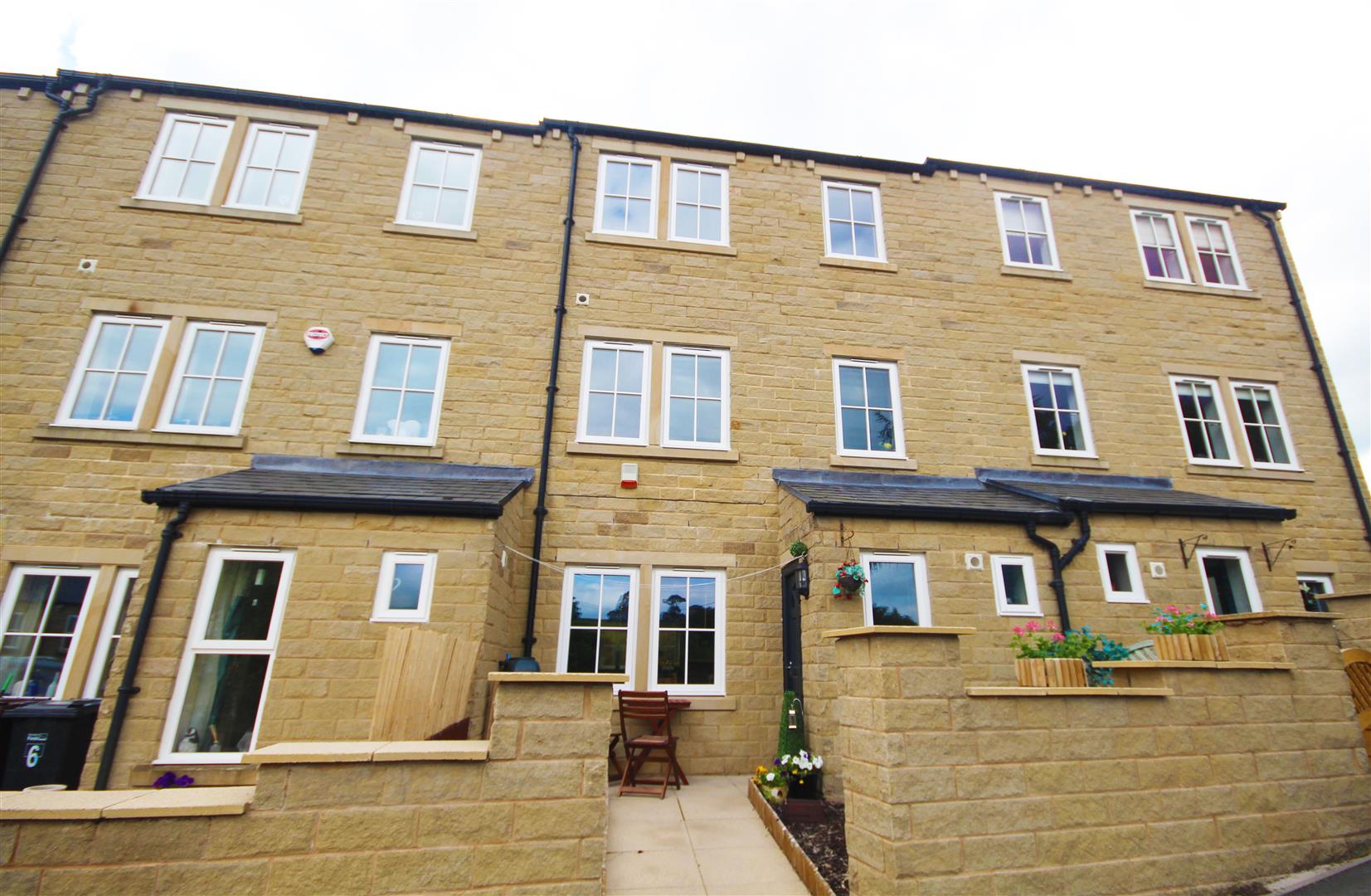 4 bedroom townhouse house SSTC in Trawden - Main Image